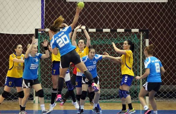 Claudia Constantinescu, imposibil de oprit: a marcat, astăzi, nu mai puţin de 16 goluri!