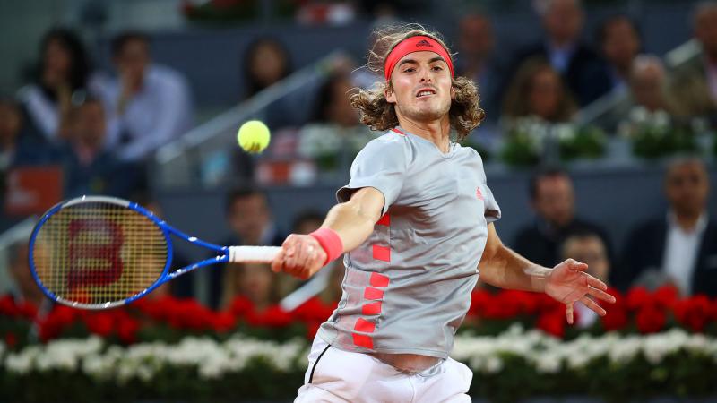Stefanos Tsitsipas calificat in premiera la Turneul Campionilor