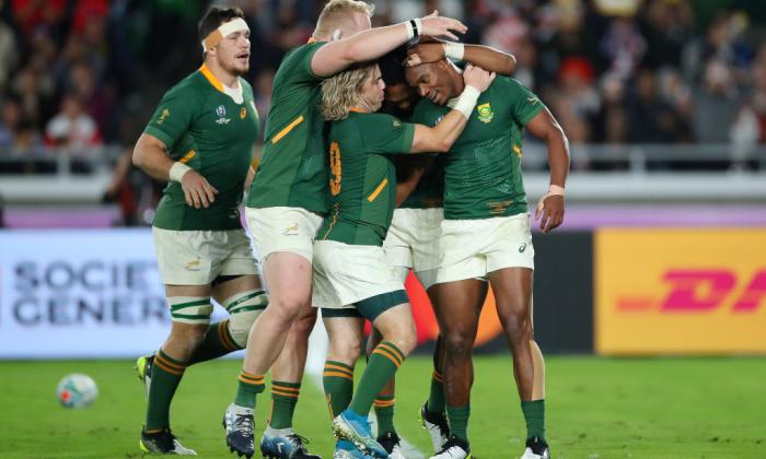 Campionii mondiali la rugby, primiÈ›i Ã®n Africa de Sud ca niÈ™te eroi